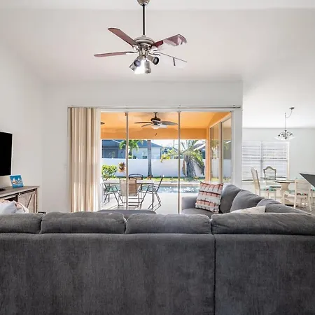 Serene 3-Bedroom Haven Near Sanibel Beach! Cape Coral Exterior photo