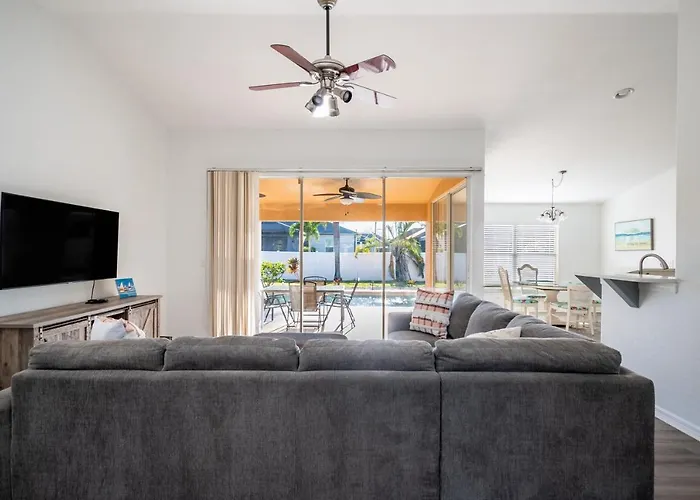 Serene 3-Bedroom Haven Near Sanibel Beach!