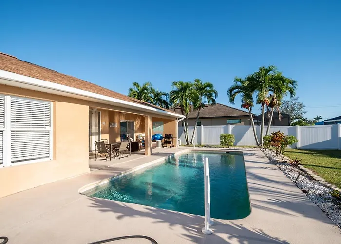 Serene 3-Bedroom Haven Near Sanibel Beach!